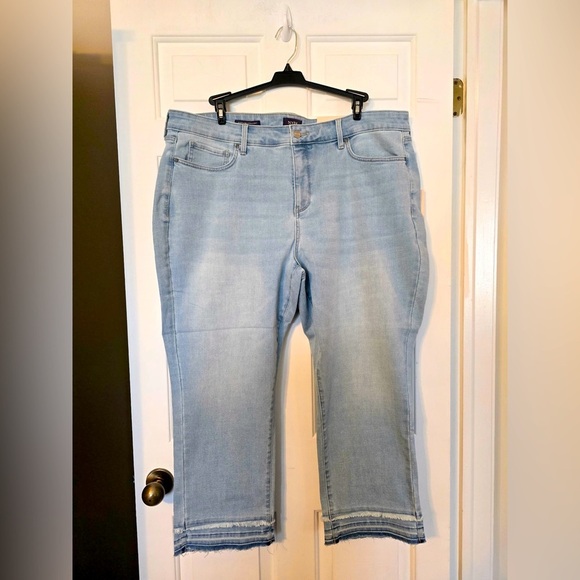 NYDJ Ankle Jeans Light Wash Size 22W Lift & Tuck MARILYN Straight Stretch NWT - Picture 1 of 9